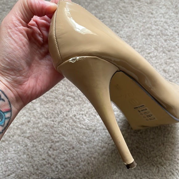 Michael Antonio Nude Almond Toe Pumps - Picture 2 of 2